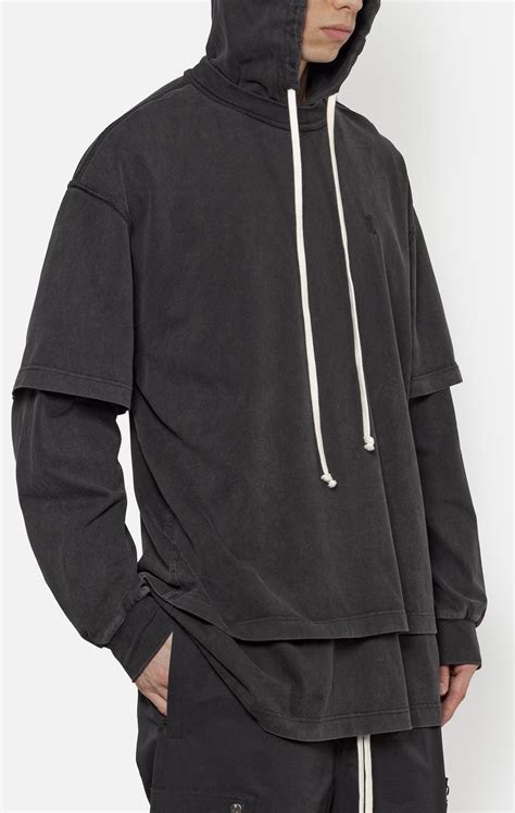 Overlapped hooded t